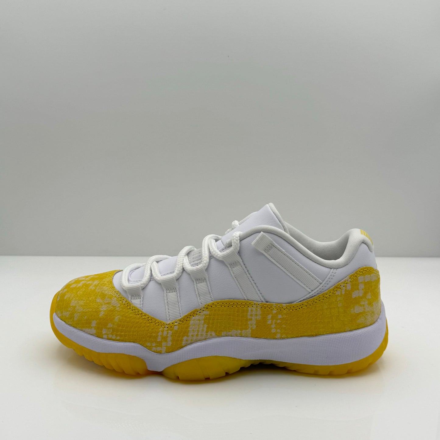 Jordan 11 Retro Low Yellow Snakeskin