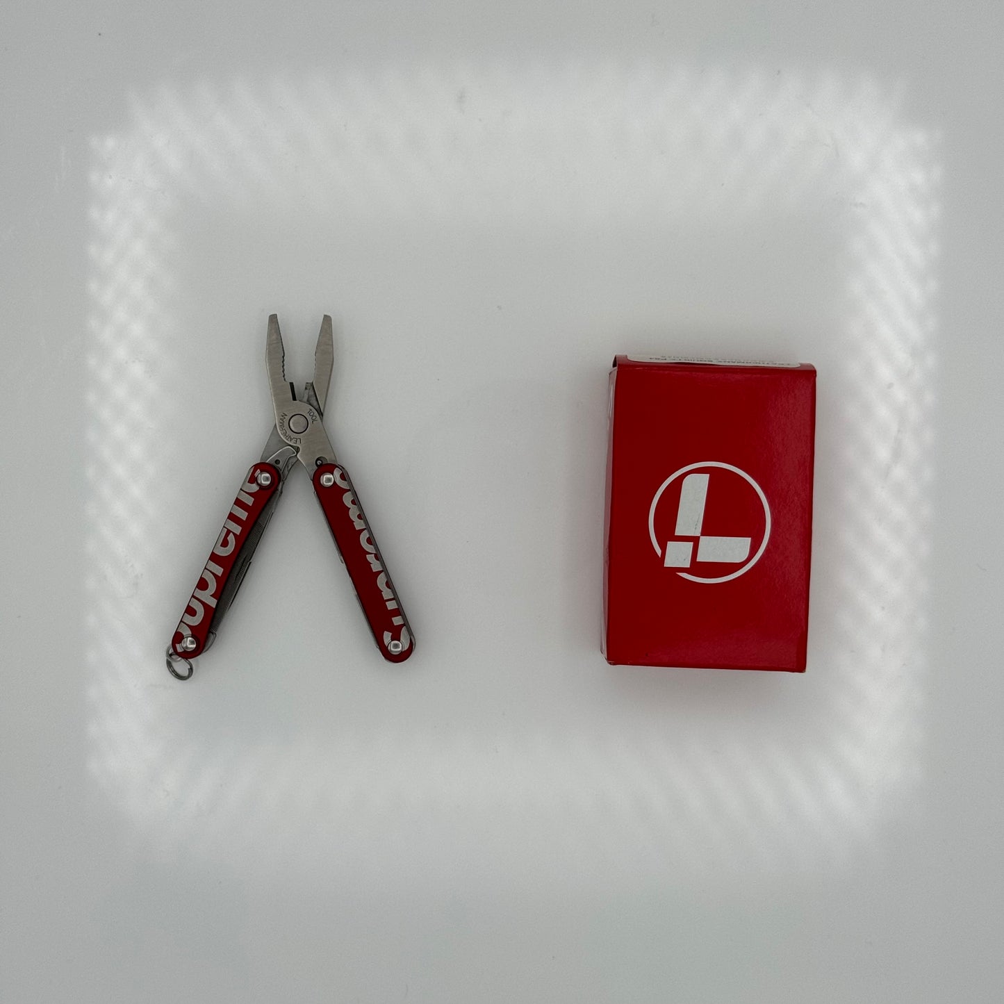 Supreme Leatherman Squirt PS4 Multitool